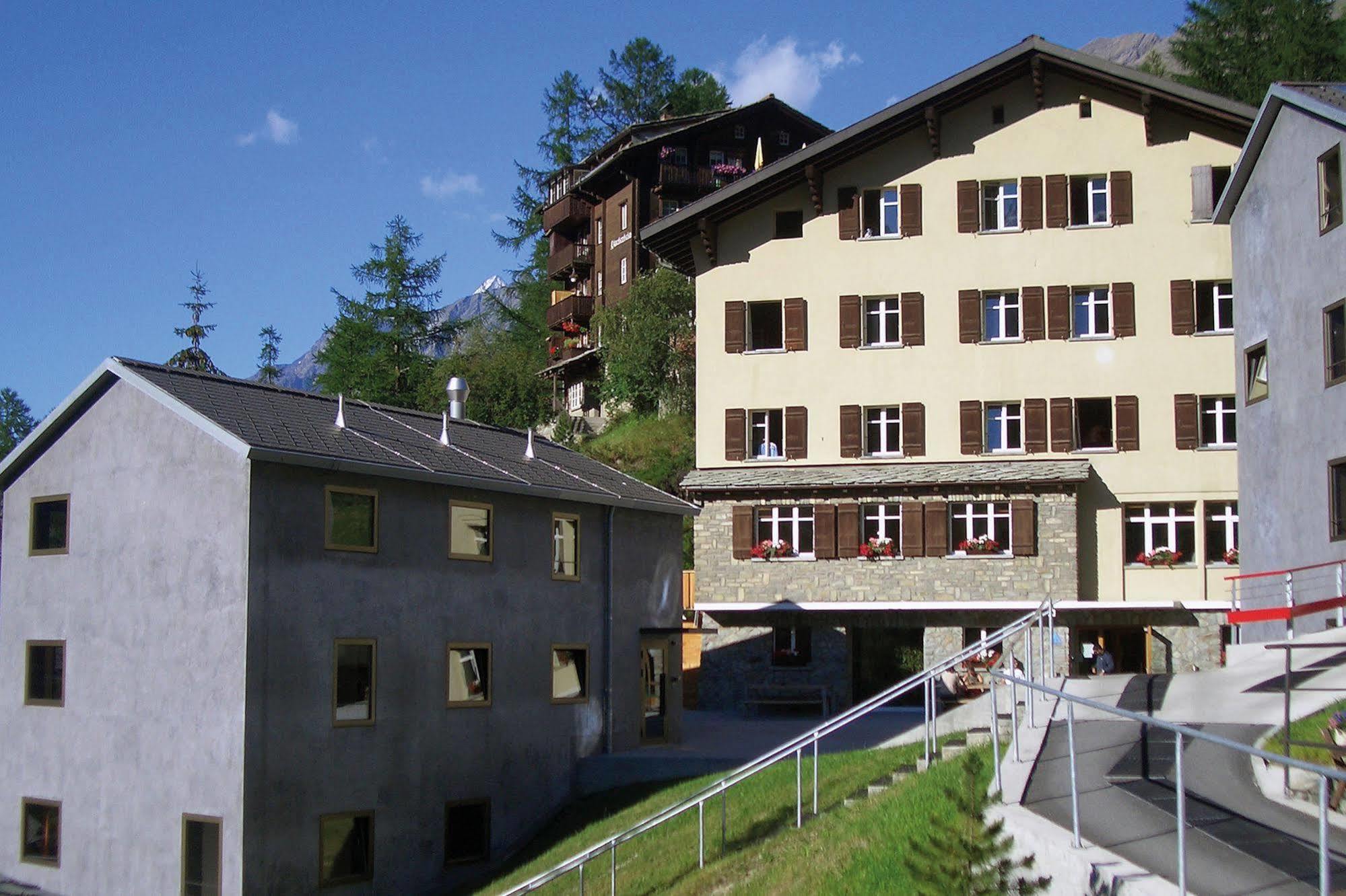 Zermatt Youth Hostel Esterno foto